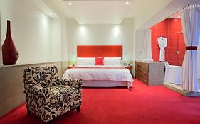 Zújmú Business Boutique Hotel